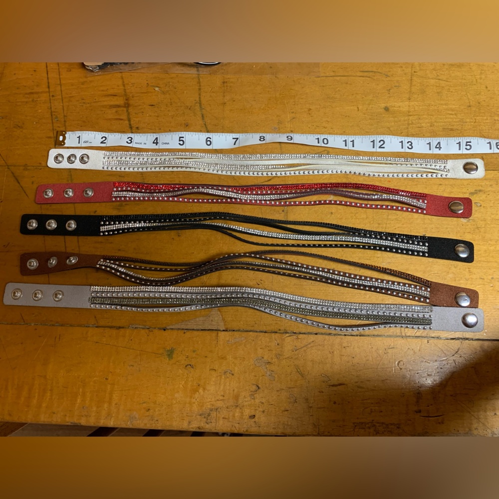 Stylish 5pc Felt Bracelet Set